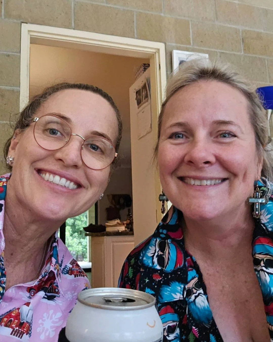 The company you keep matters more than you think.

The people who SEE you shape how safe you feel to grow, to challenge yourself, and to be honest about where you&rsquo;re at. The right people accept you as you are right now.

💗 They remind you who 