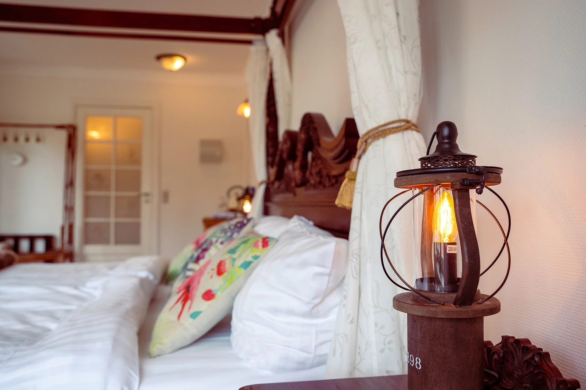 Vintage olielampe himmelseng mahogni