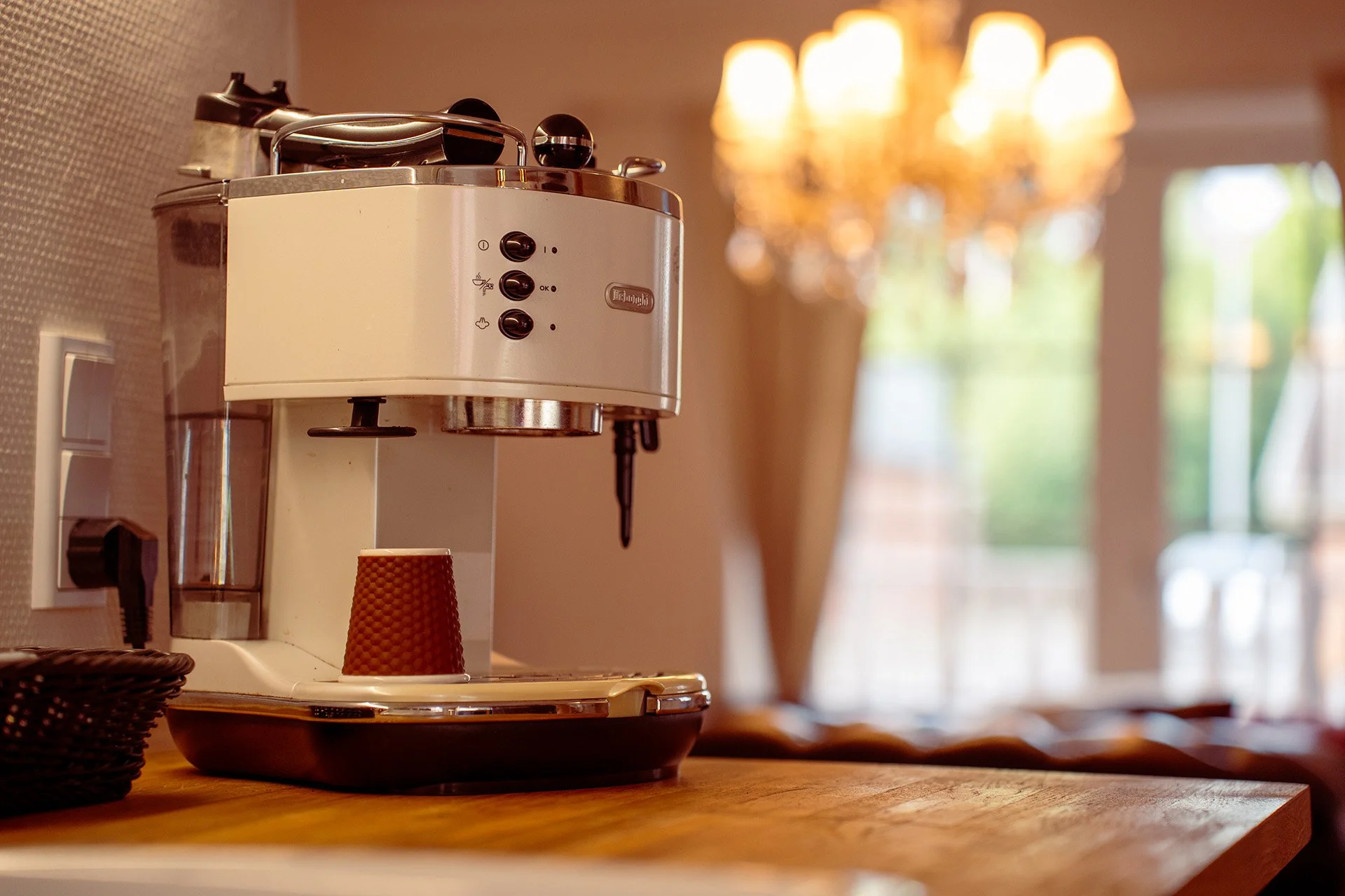 Espressomaskine tekøkken lysekrone suite