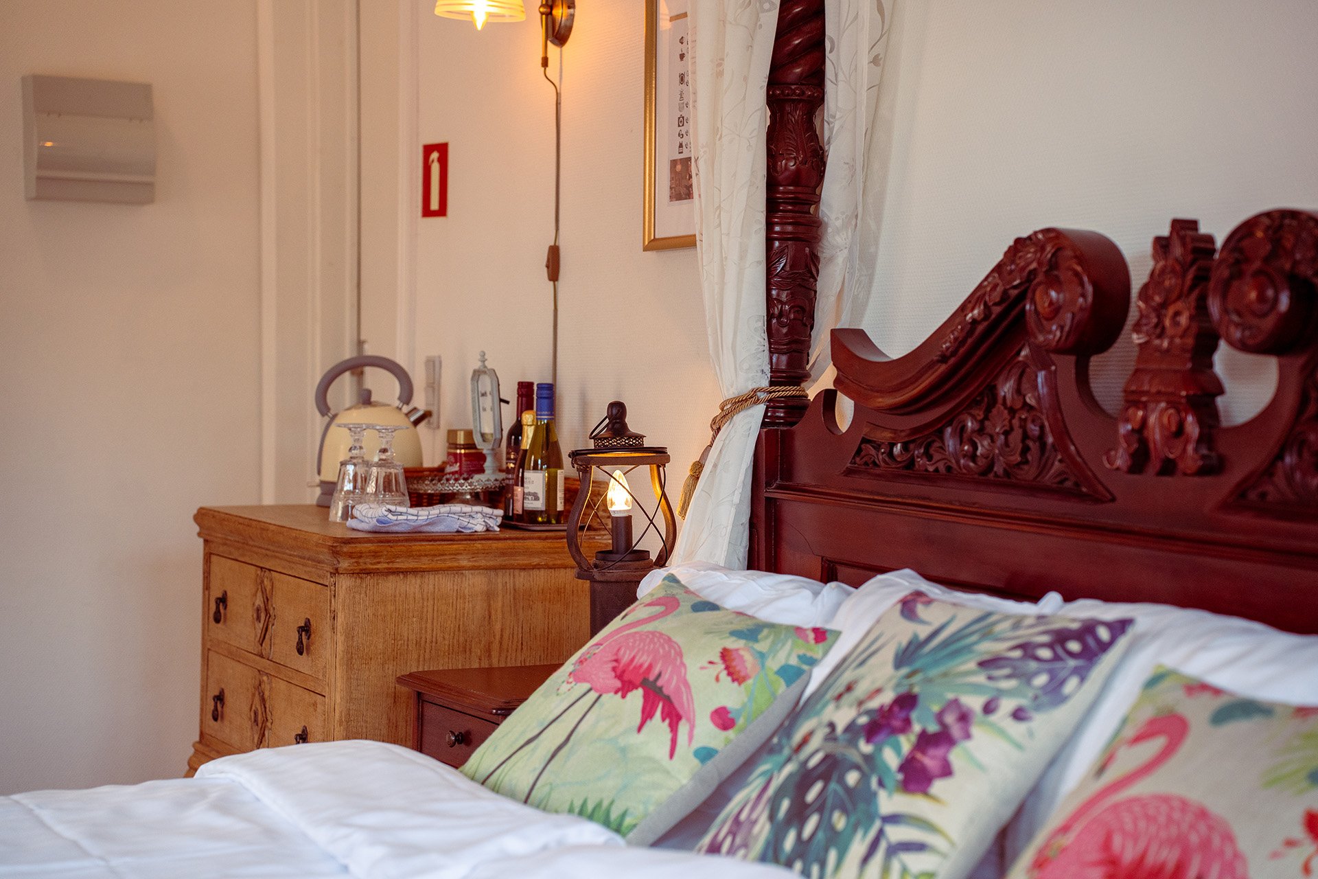 Himmelseng dobbeltværelse olielampe natbord