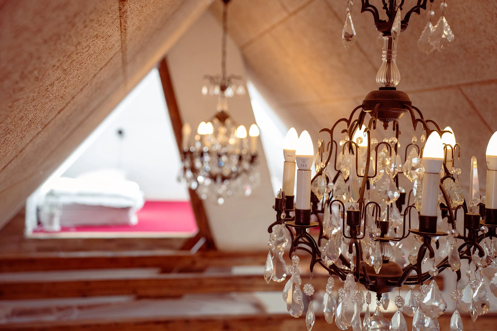 Krystallysekrone detalje, baldakin, mansardloft