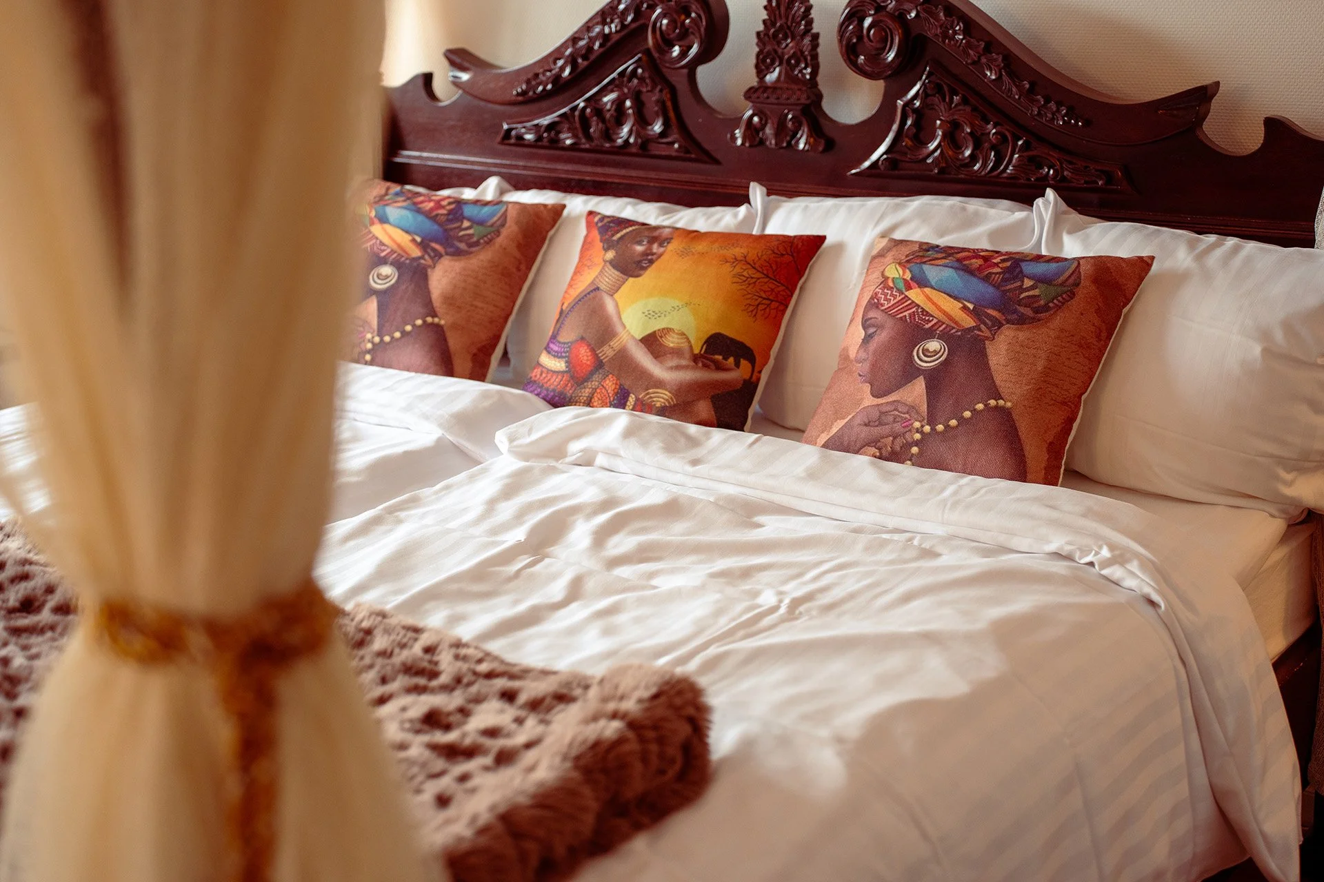 Mahogni hovedgærde afrikansk pude sengetøj