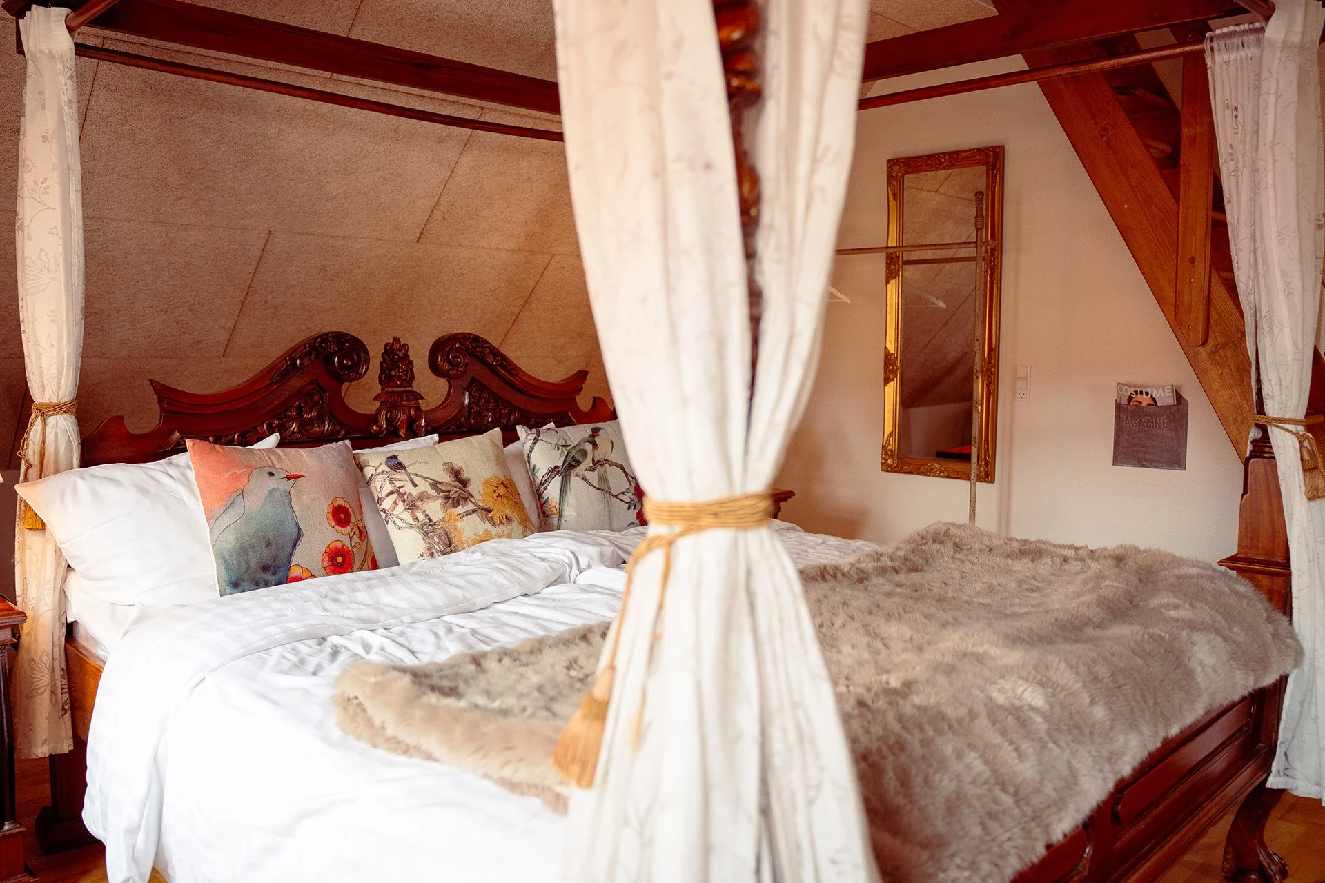 Mahogni seng blomstrede puder olielampe naturligt lys