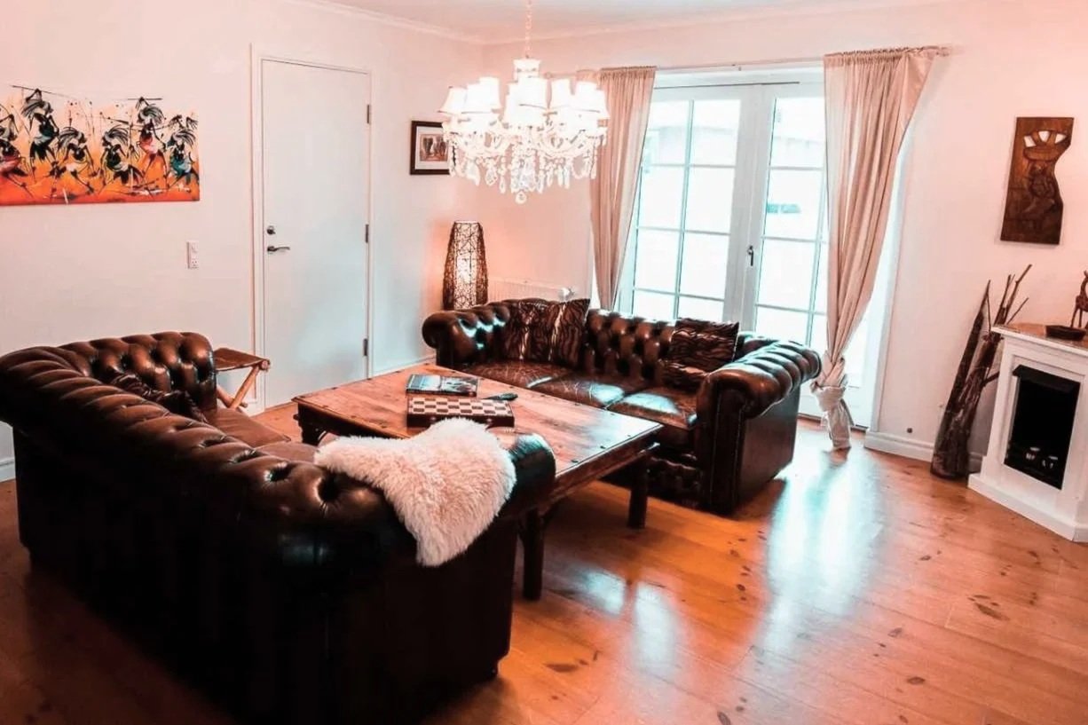 Kejserens Addis Ababa suite lounge chesterfield Boutique Hotel Postgården