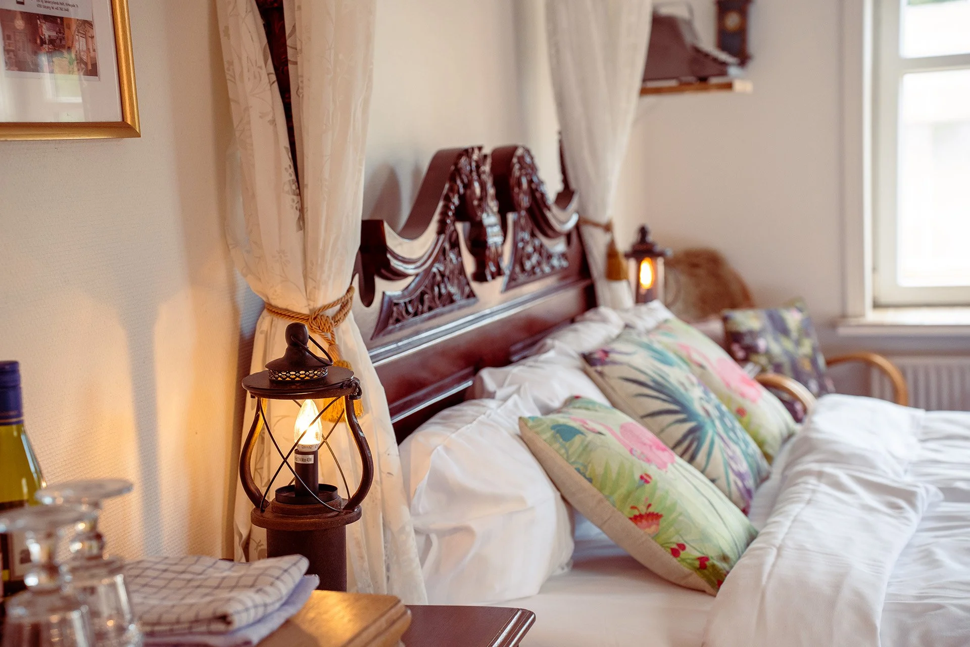 Vintage olielampe lygte hotelværelse stemning