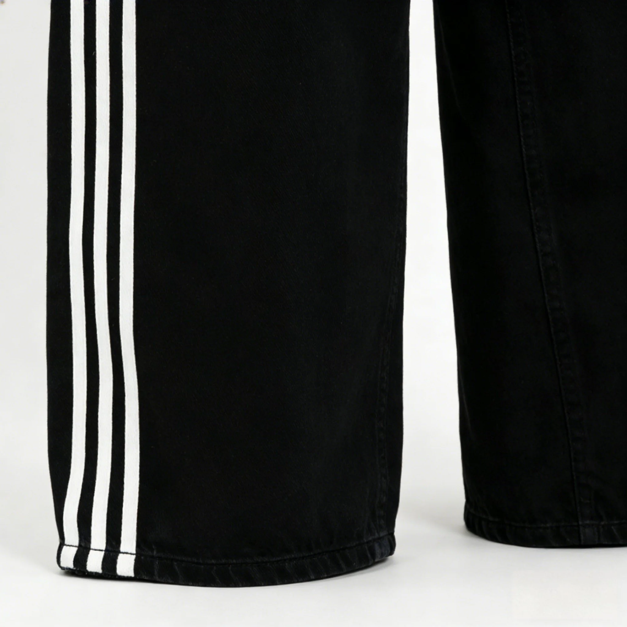 Striped jeans008-1.png