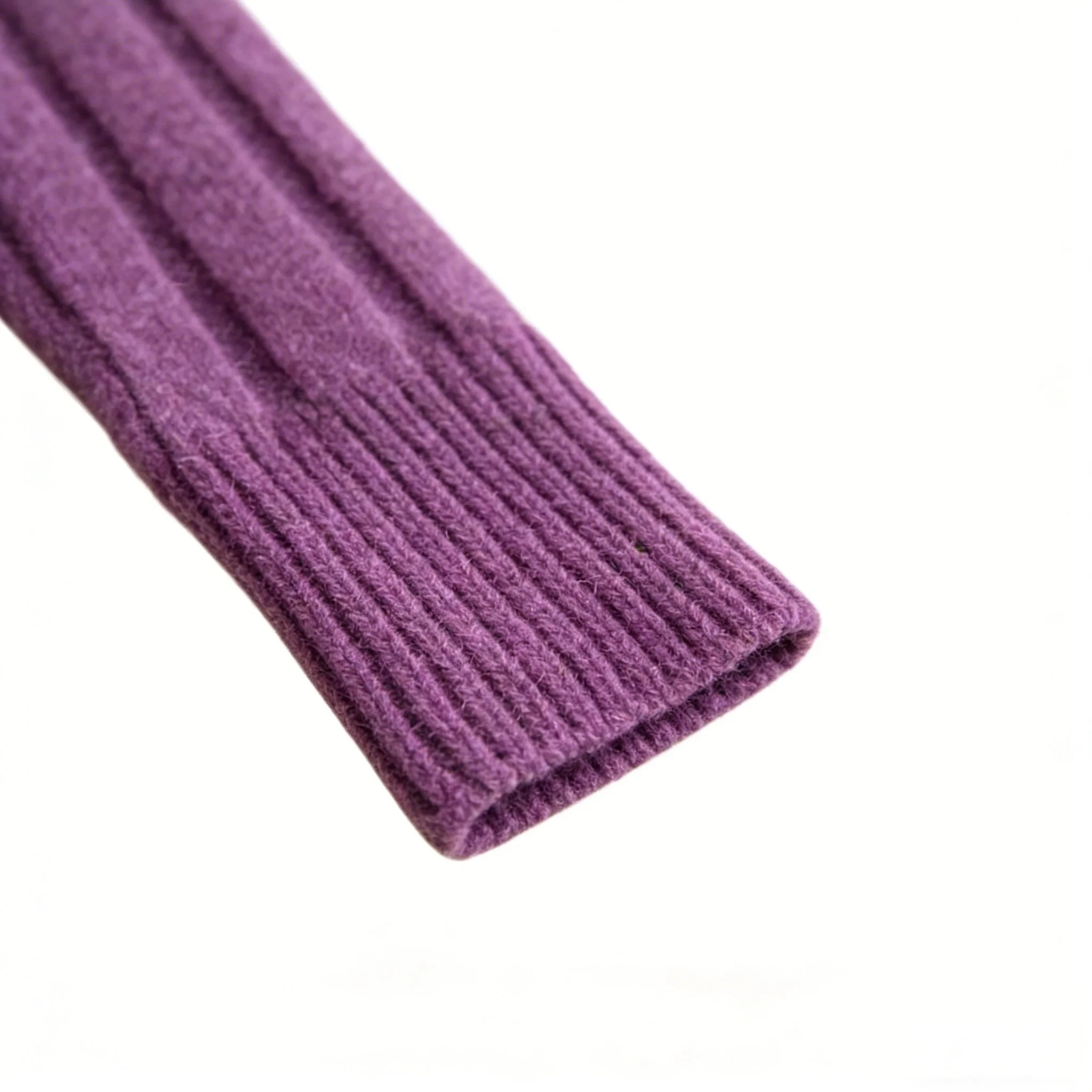 Women's Sweater006.png