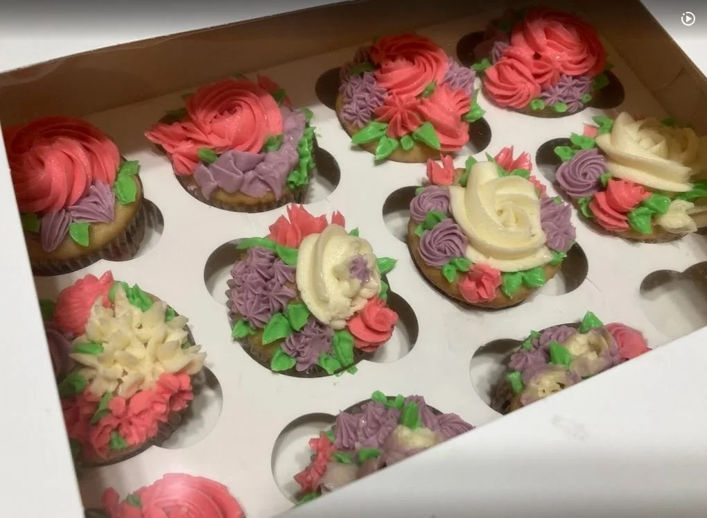 floral cupcakes.JPG