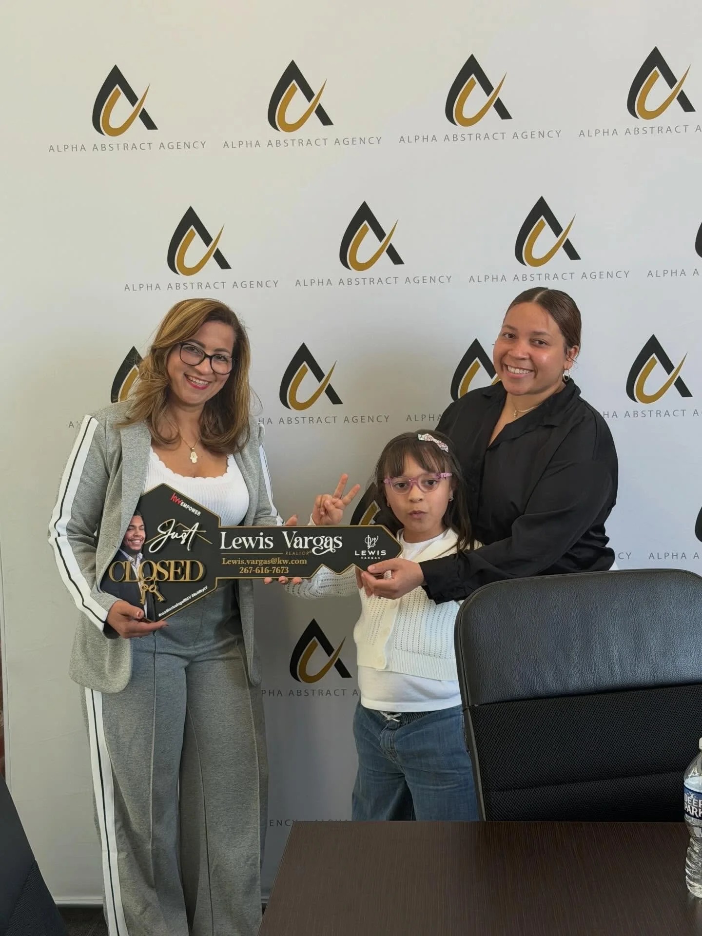 SOLD &amp; KEYS IN HAND 🔑🏡

What started as renting turned into something more, she fell in love with the space, the feeling, the idea of making it truly hers. So we made it happen. From tenant to homeowner, all under the same roof. Now the rent pa