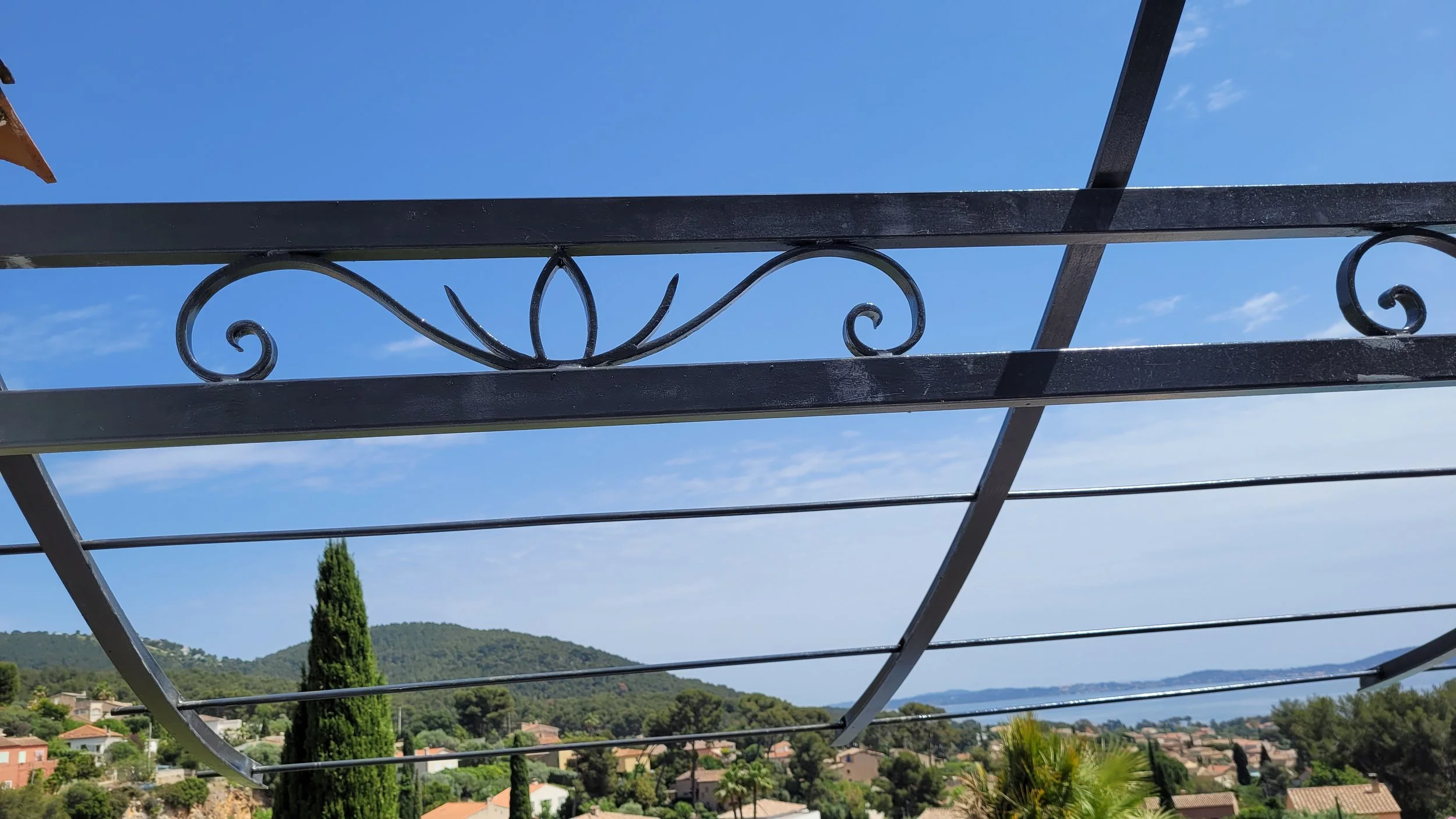 pergola-fer-forge-cintre-carqueiranne-2.jpg