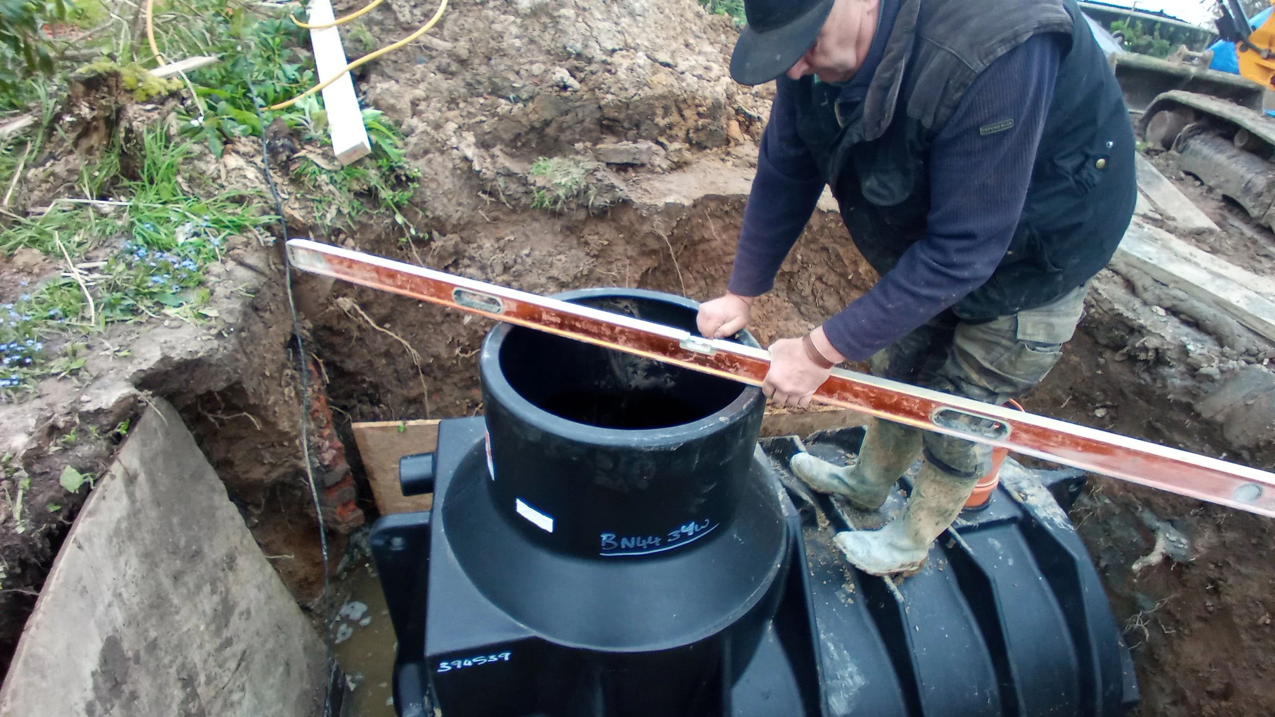 Off Grid Septic System | Sewage Treatment Plant | Off Mains Sewage System | Steyning | R. Beeney & Son 