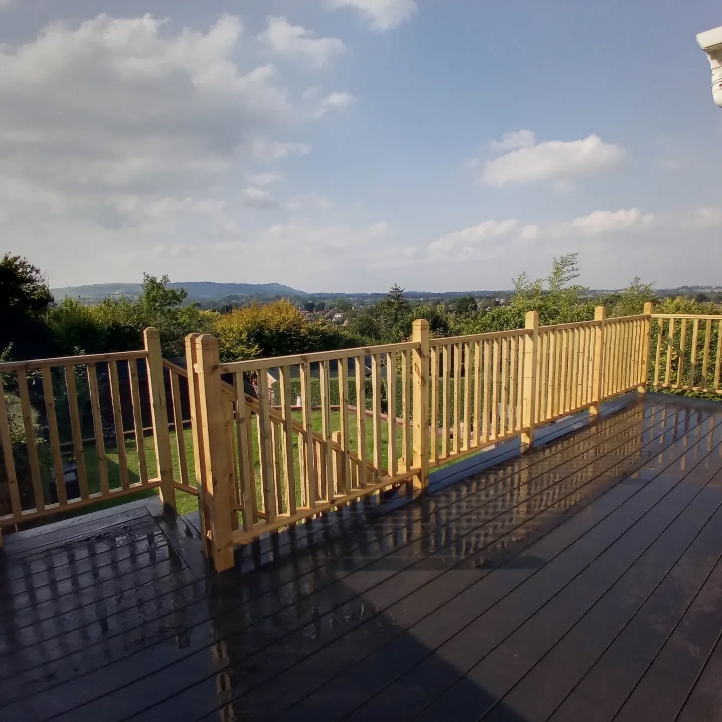 Modern Decking | Composite Decking | High Level Decking | Decking | Upper Beeding | R. Beeney & Son 