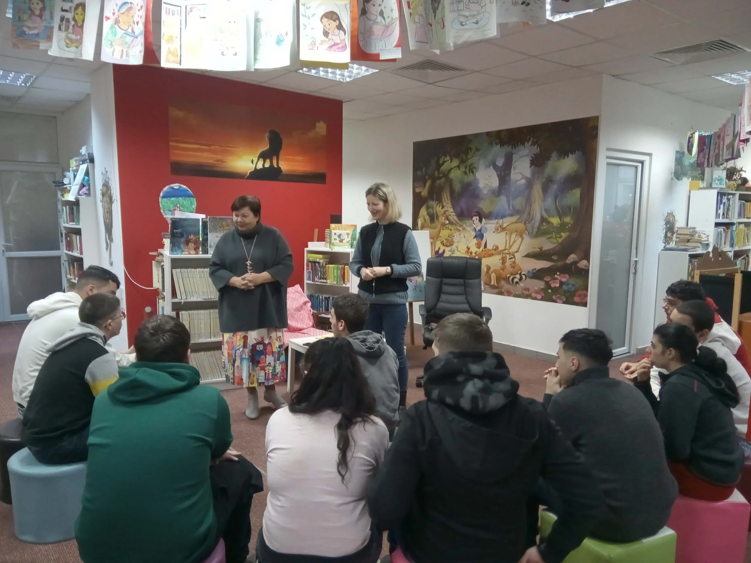 Ziua Mondială a Cititului cu Voce Tare, sărbătorită la Biblioteca Județeană „Gh. Asachi” Iași prin ateliere de lectură pentru adolescenți cu deficiențe de auz