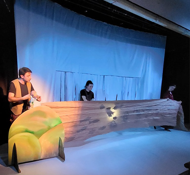 „Cu avionul printre stele”, o nouă reprezentație la Teatrul Luceafărul 