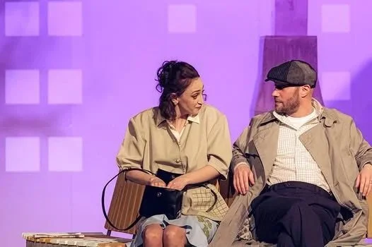 Comedia „Doi pe o bancă”, în 26 octombrie la Sala Unirii