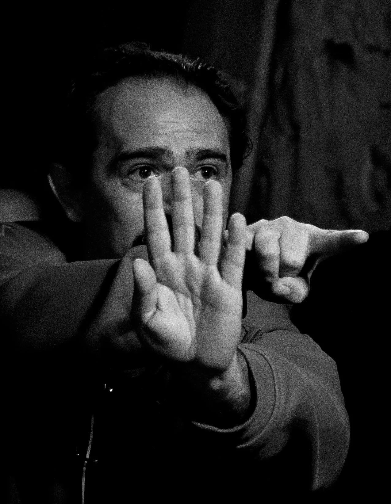 Igor Cobileanski și actorii din Plaha, la Cărturești Palas