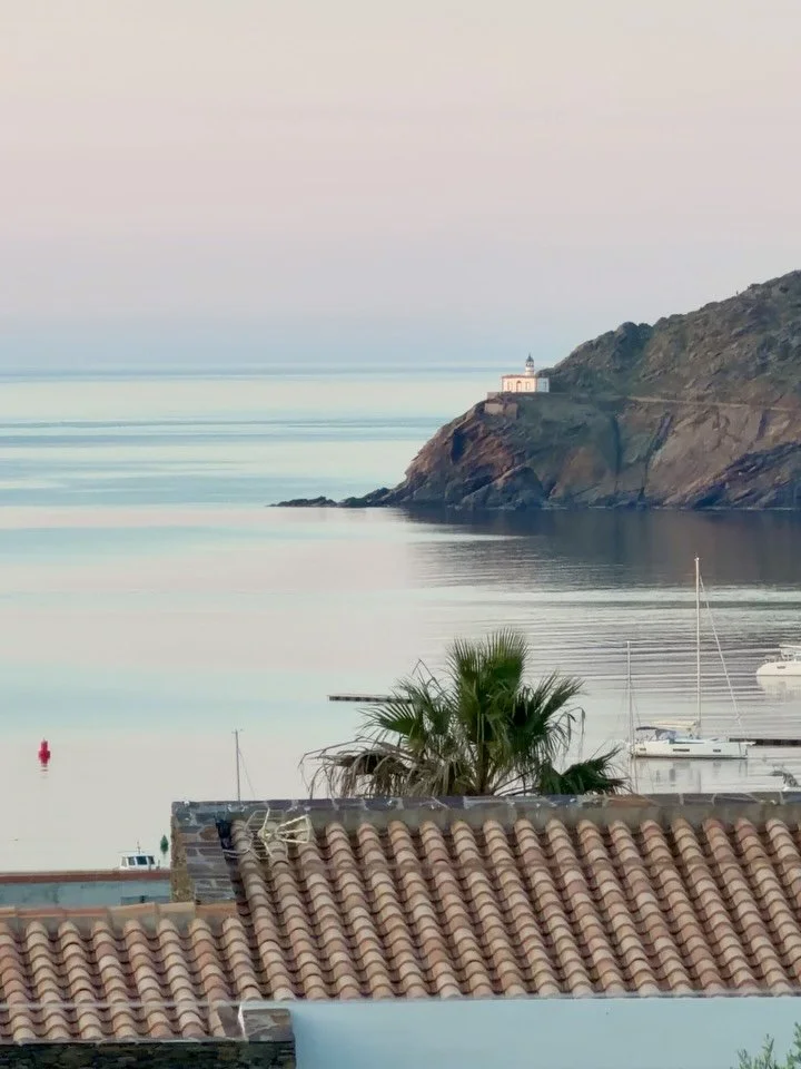 May in Cadaqu&eacute;s 🤍 when winter turns to summer ☀️

The sea begins to warm, the light stays longer, and life slowly returns to the Mediterranean coast.

Join us aboard our traditional wooden boats for unforgettable boat trips in Cadaqu&eacute;s