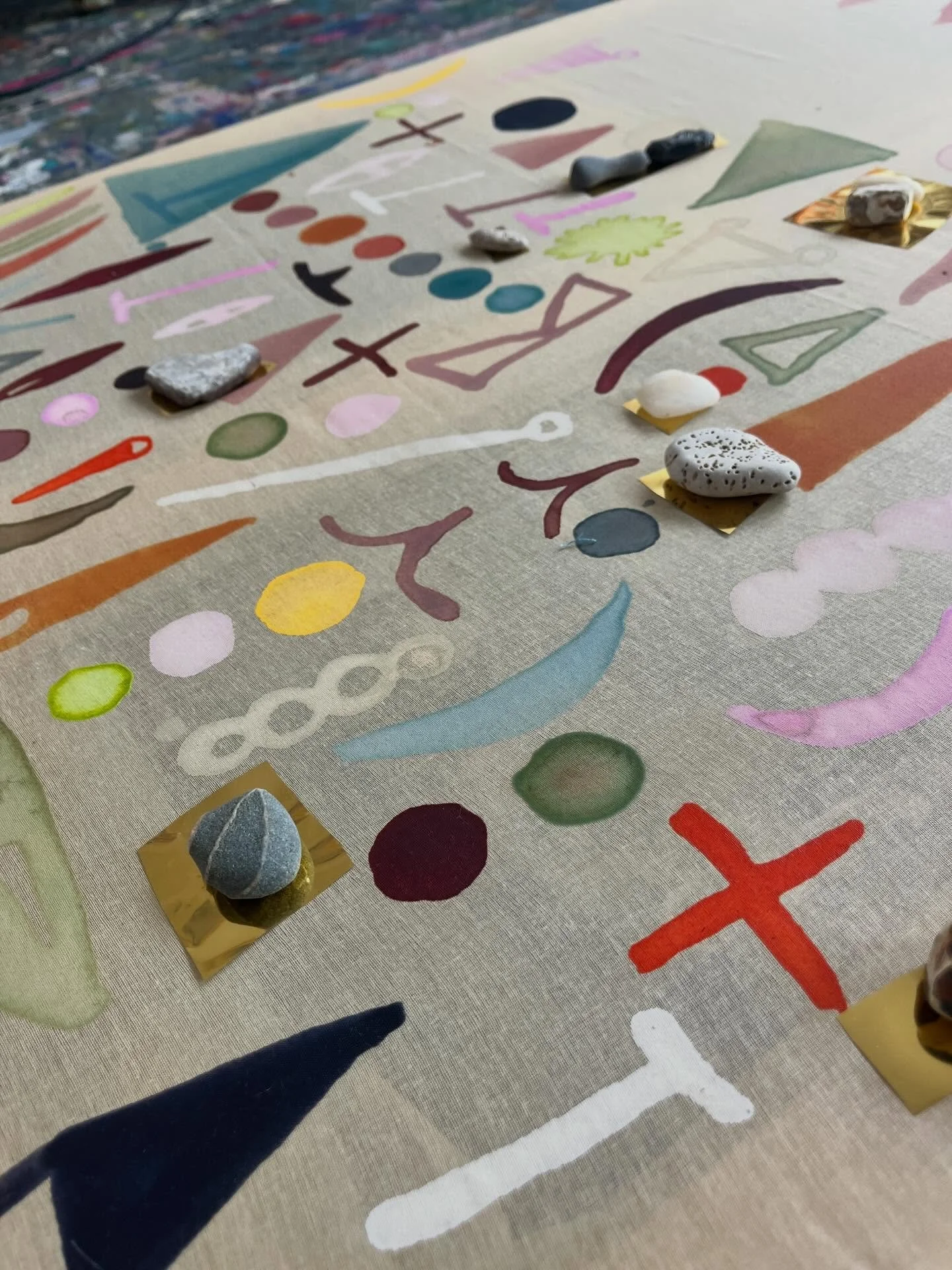 New organdie pieces for AOH May 2026
Trusted helpers - Collected pebbles securing the gold!