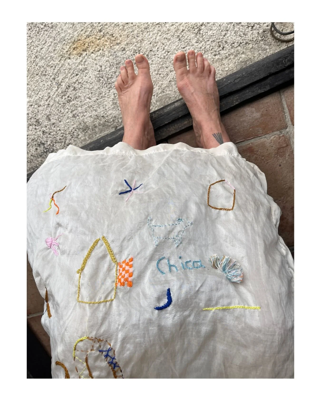 Quiet moments on rainy days can be surprisingly productive! This is a mixture of motifs from 5 days in southern Spain, using all my favourite stitches. Well all the stitches I know without making a mess!!!! 😜