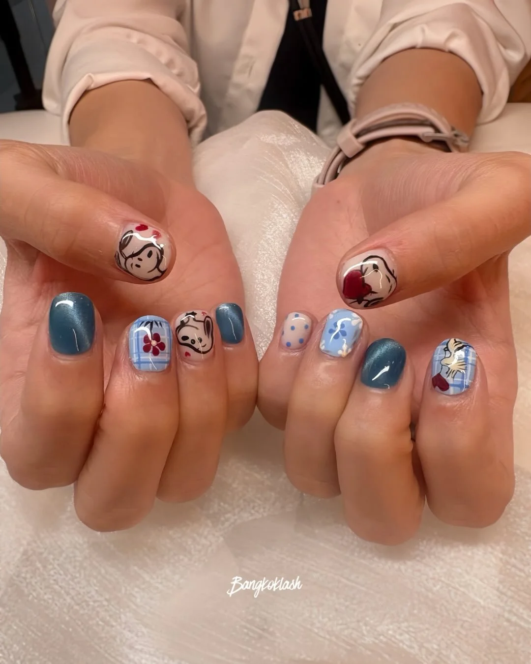 What a cute nails set 🥰💅🏻

Duration 1.30-2hours
Price : 850.- (not included extensions)

#nails #bangkoknails #ร้านทำเล็บ #bangkoklash