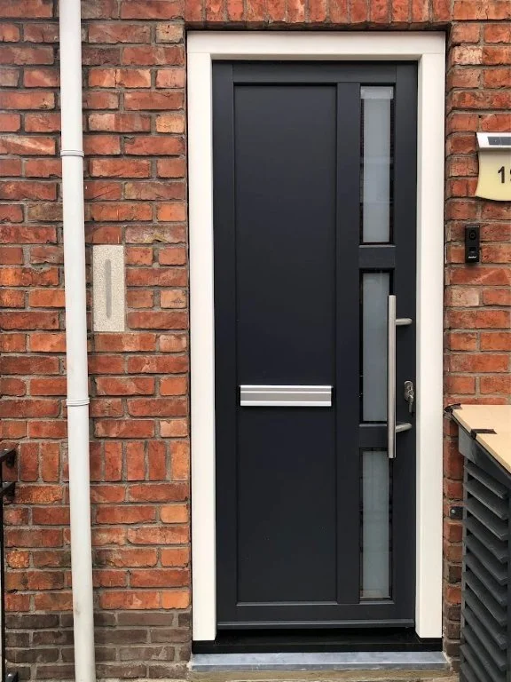 kunststof modeldeur.jpg