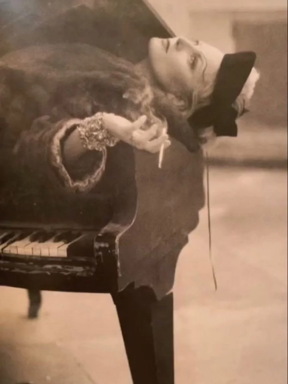 Already done with winter? Come see a show and have a gorgeous dinner with @barbs.co.uk and @jmallinsonb for Nimbly Fingered, an evening of drag and piano.

Reprising their infamous roles in Two Girls, One Piano, Dinah and Barbs show just how much fun