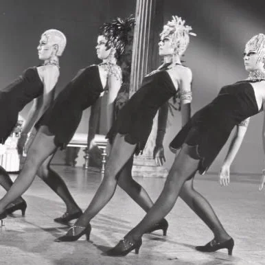 Only one more week of Dinner and a Show with @jmallinsonb and @barbs.co.uk next wednesday with dinner by @flock_ldn

Looking for something in march? Dinner and a show with @hershdagmarr every wednesday in march.