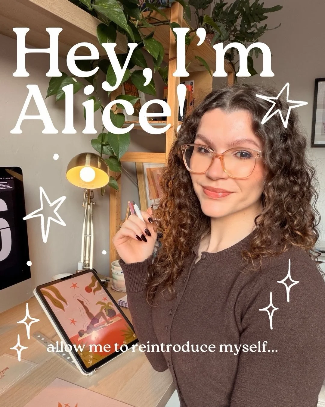 Hi 👋🏼 

I took some photos for my new website (coming soon! 👀) and thought it was a good time to do a lil reintroduction post! 

#creativebusinessowner #freelanceillustrator #reintroduction #smallbusiness #muralleeds