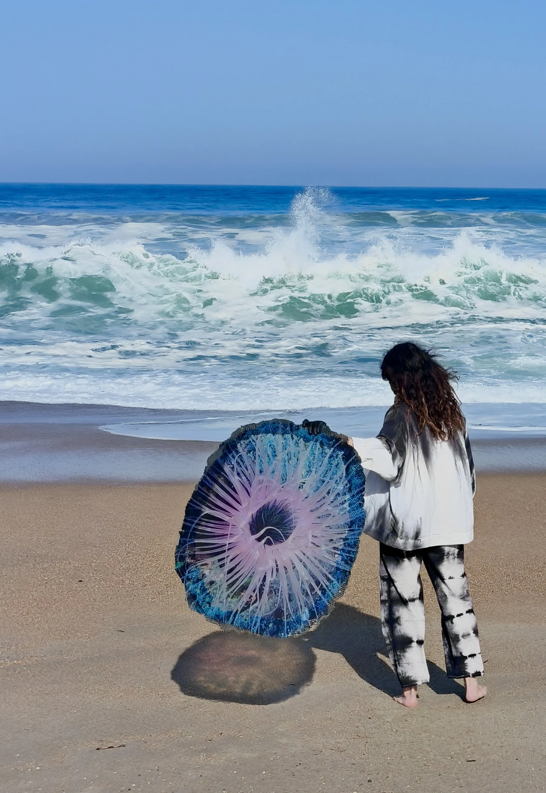 Portal Anemone
Aluminum honeycomb, inks, fiber, epoxy resin
108x 84x3cm