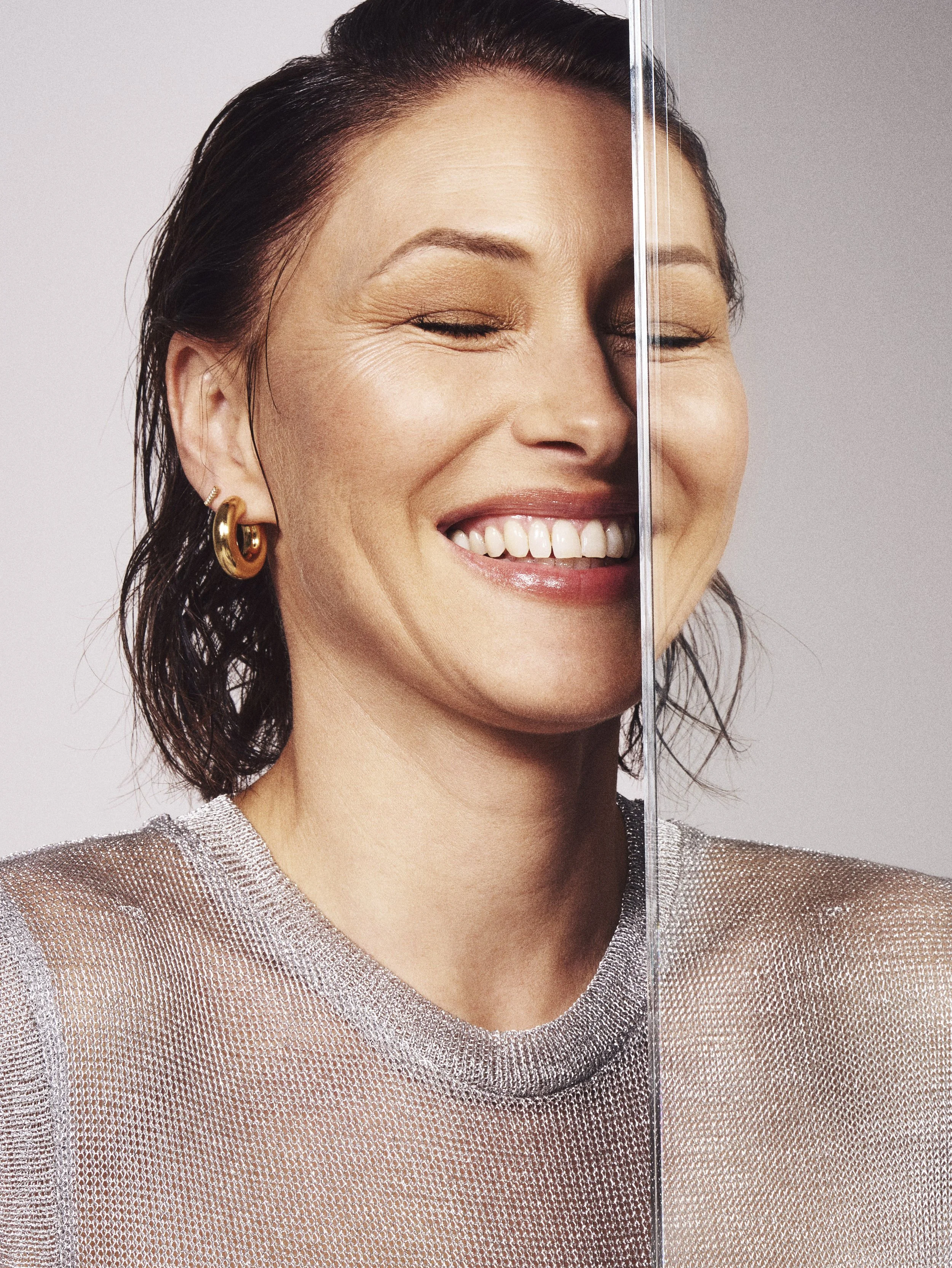 WOMENS HEALTH EMMA WILLIS 2106240109 copy.jpg