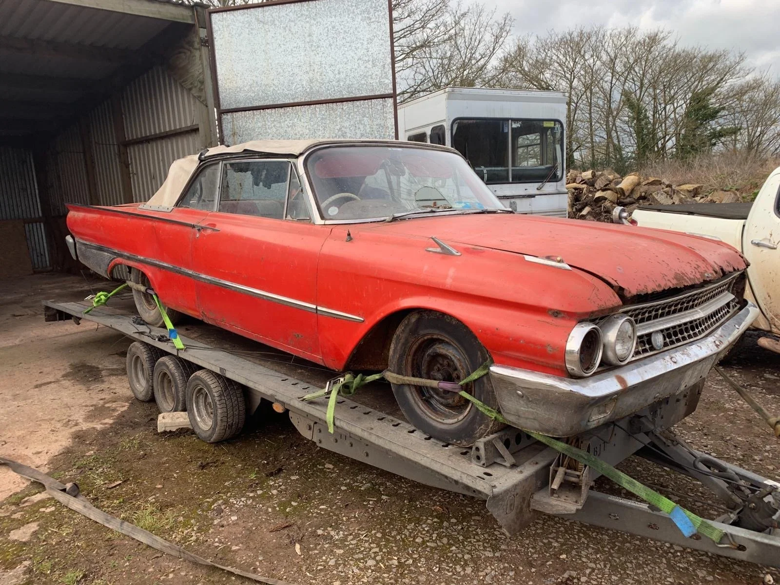 1961 Ford Galaxie Sunliner Convertible