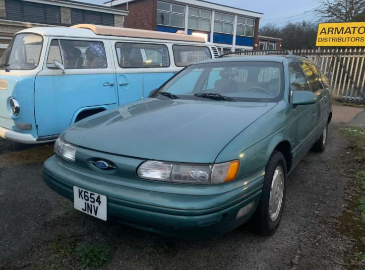 1992 Ford Taurus Station Wagon