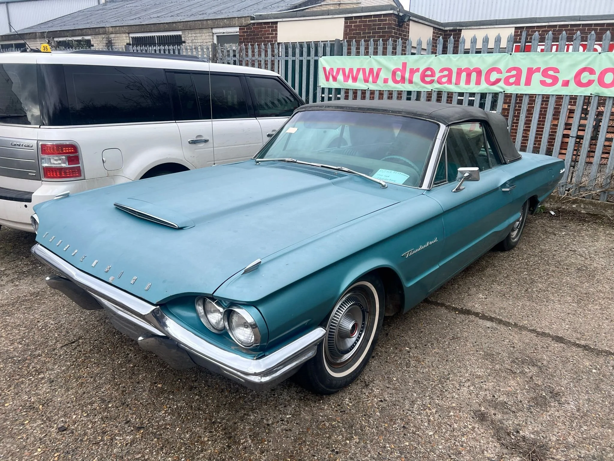 1964 Ford Thunderbird
