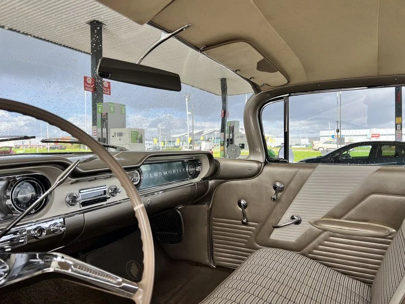 1960-oldsmobile-88-68d55c84bd9a4.jpg