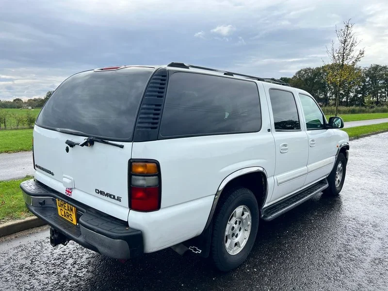 2003-chevrolet-suburban-68fa510e332e5.webp