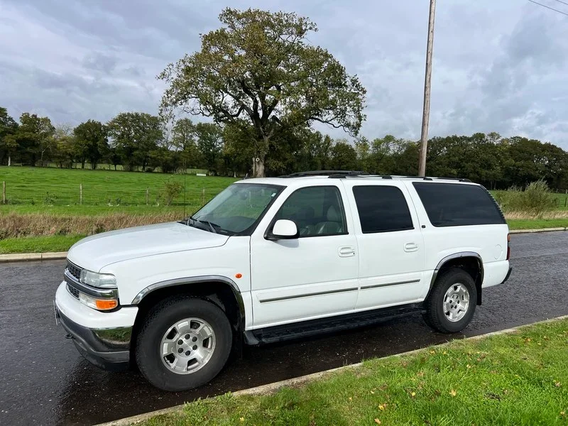 2003-chevrolet-suburban-68fa510e31dd2.webp