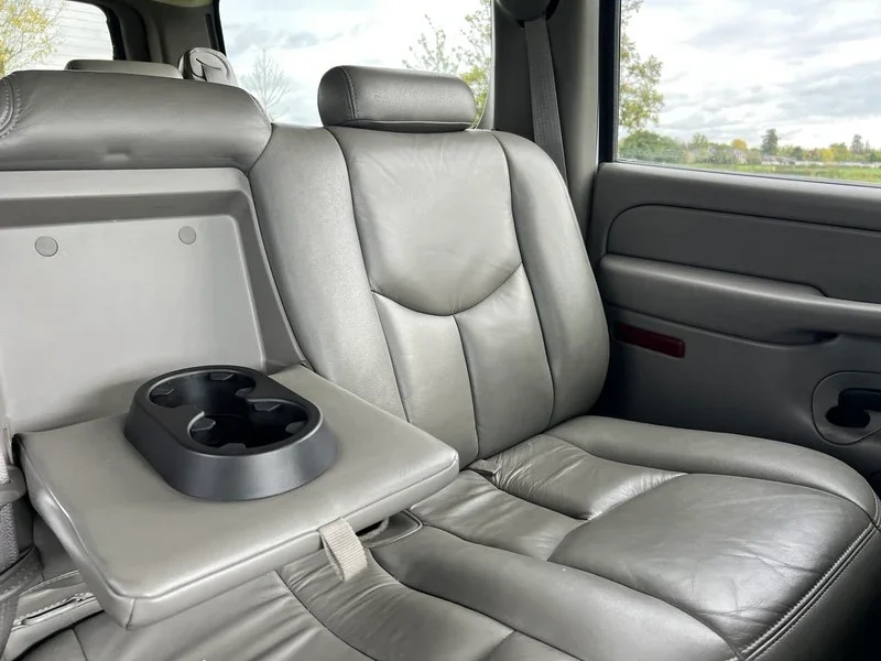 2003-chevrolet-suburban-68fa510e354a0.webp