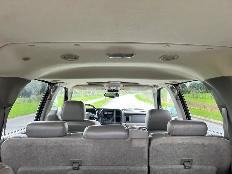 2003-chevrolet-suburban-68fa510e3772d.webp