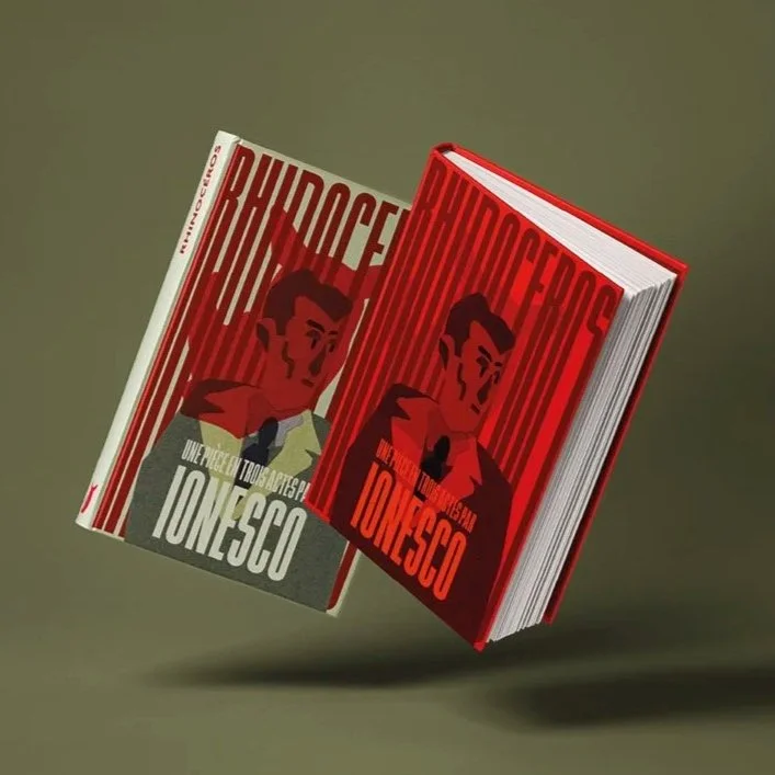 Deux livres avec une illustration d'un homme en costume et cravate sur la couverture, intitulés "Rhodoce" et "Unesco".