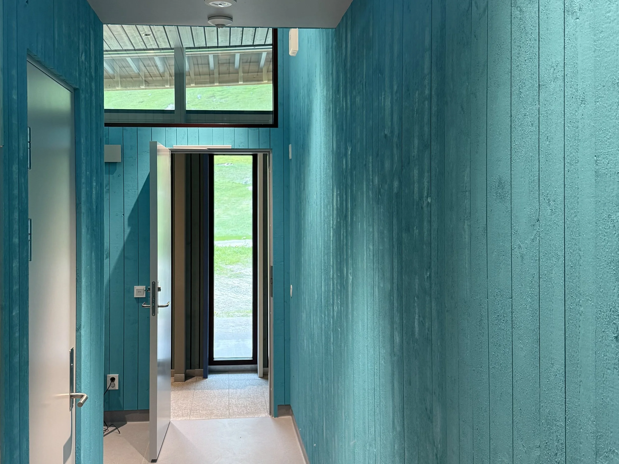 685d06e3229a60be2e7771fe_farge int 2.jpg