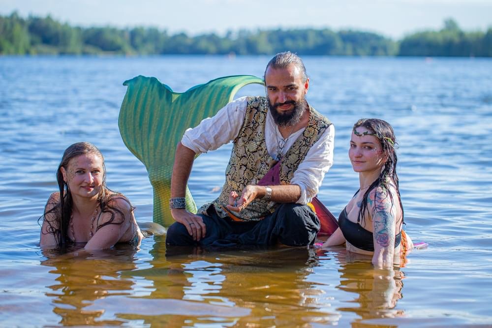 Mořská panna Morana se soumořenkou na akci Písky Ofieru.