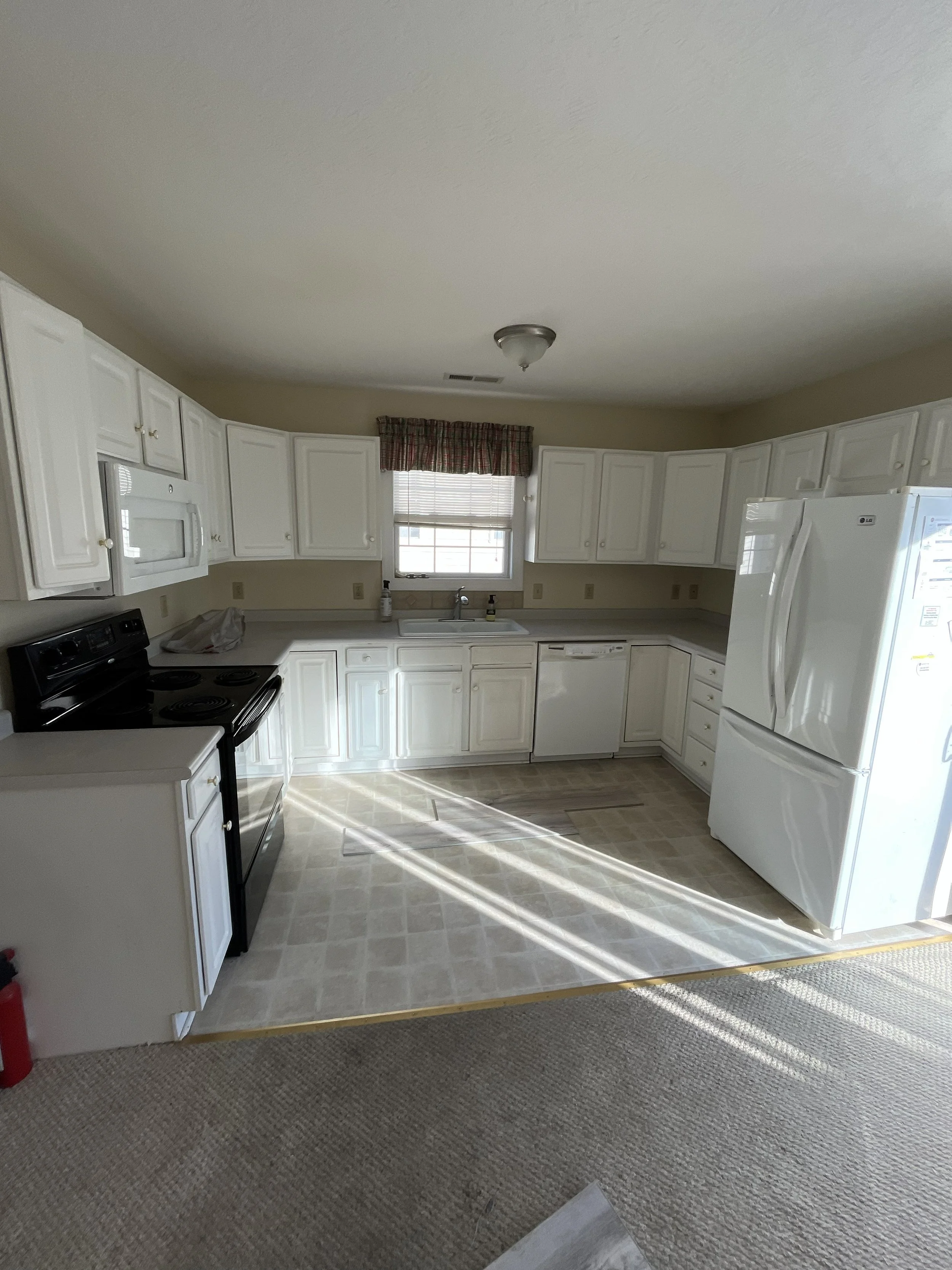 Kitchen before.jpeg