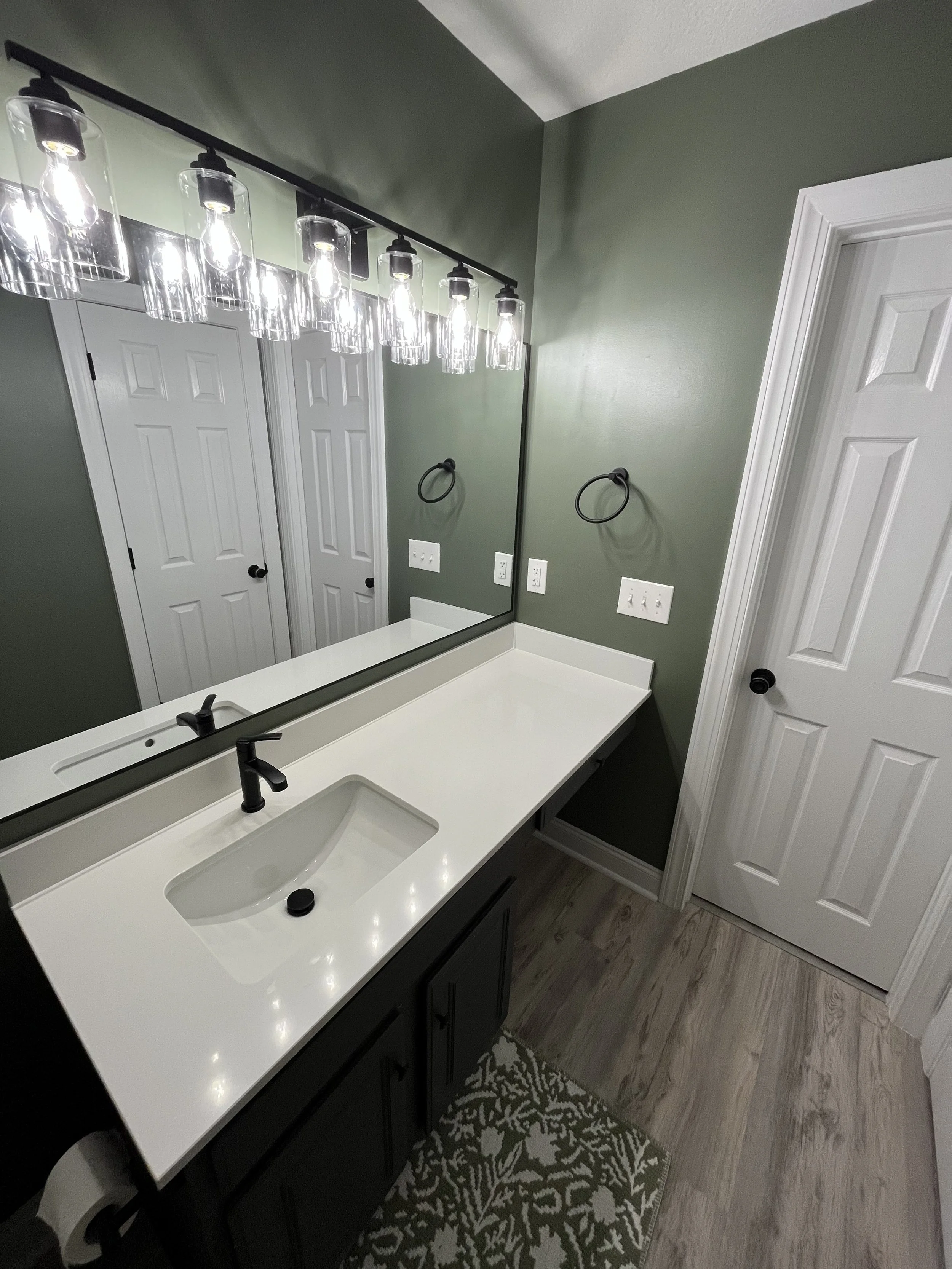 green bathroom.jpeg