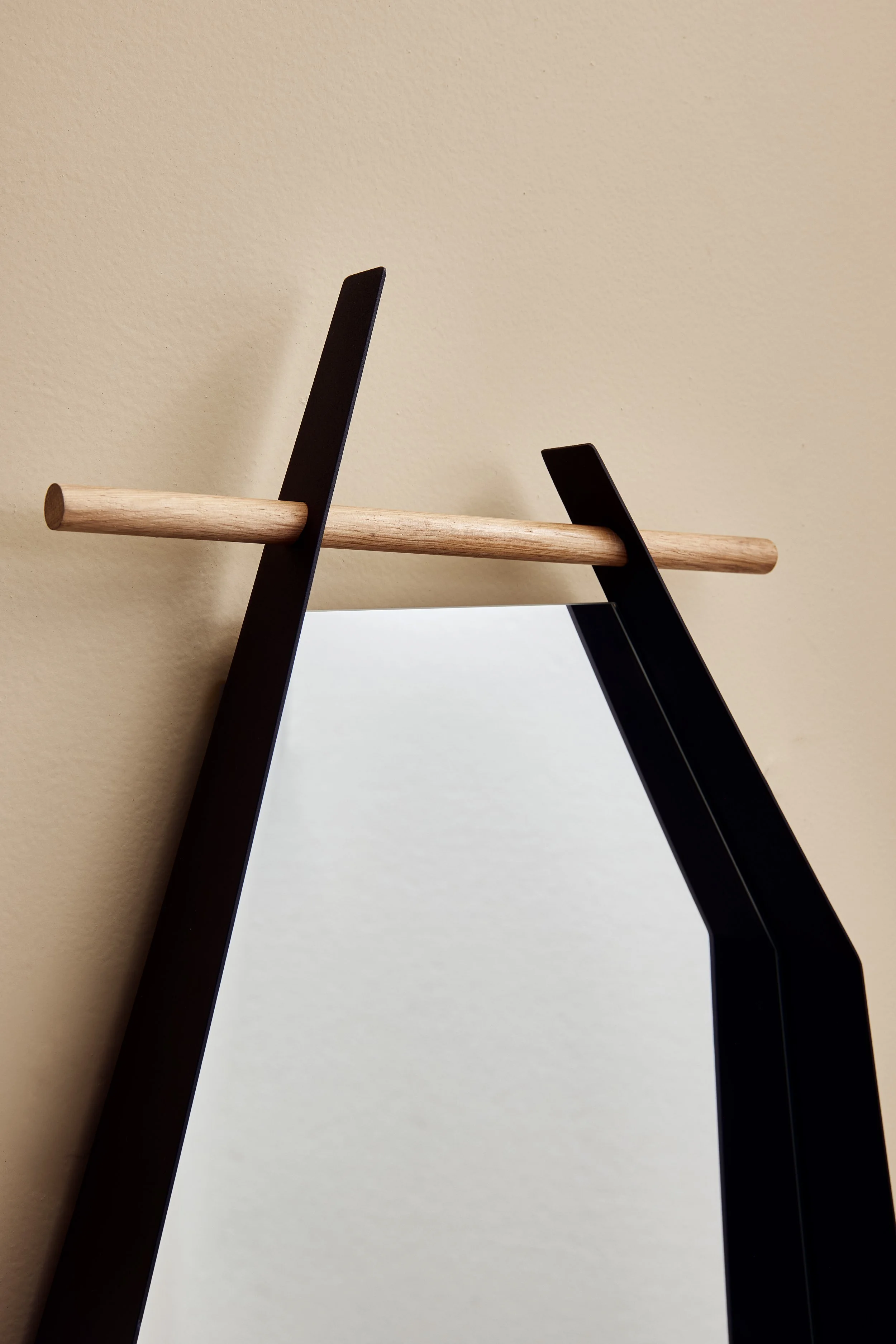 4-433001 Edge Mirror powder coated metal black_1.jpg