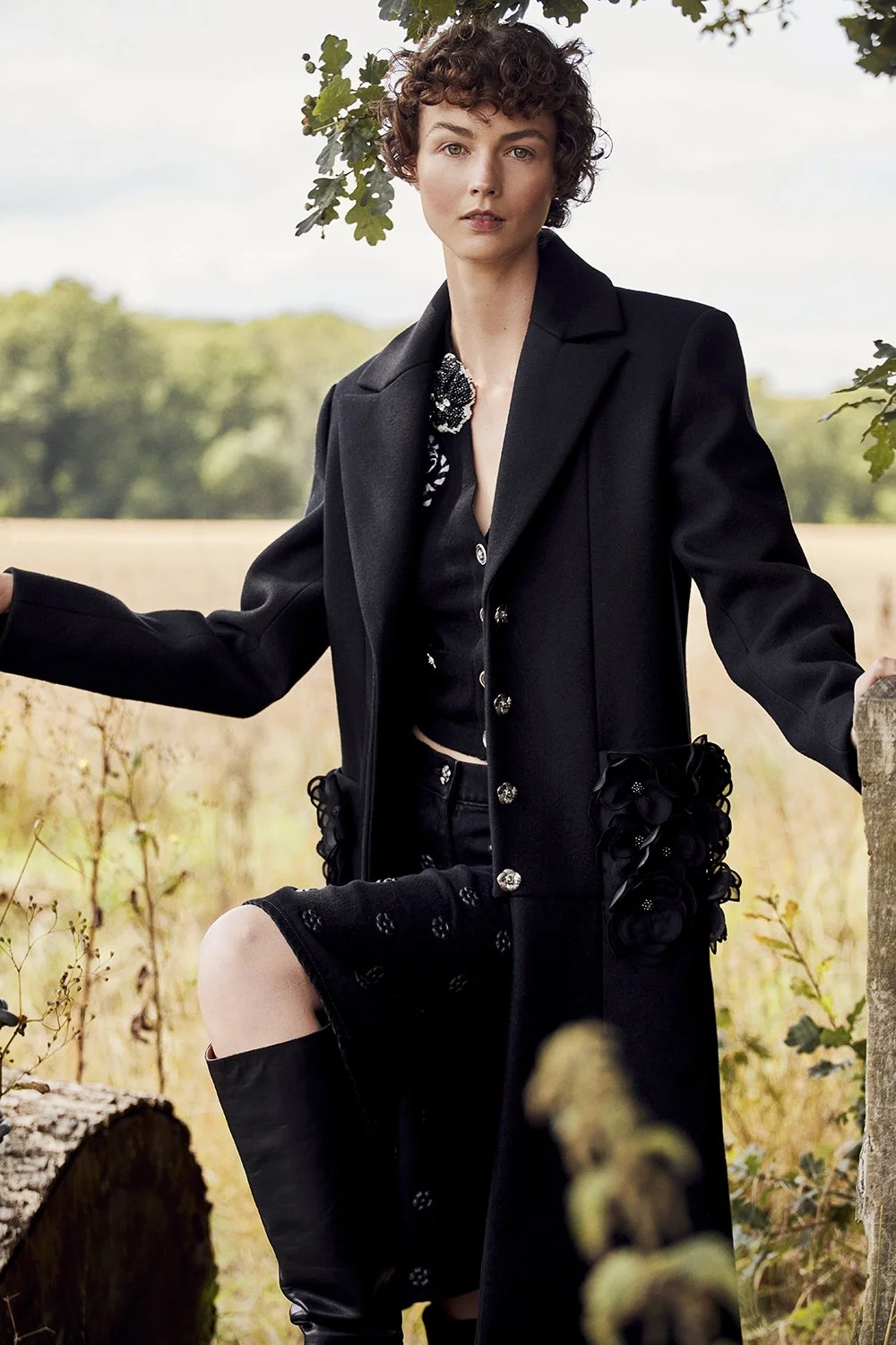 L'offciel Singapore - Edge of the World (Copy)