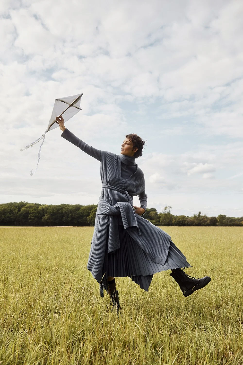 L'offciel Singapore - Edge of the World (Copy)