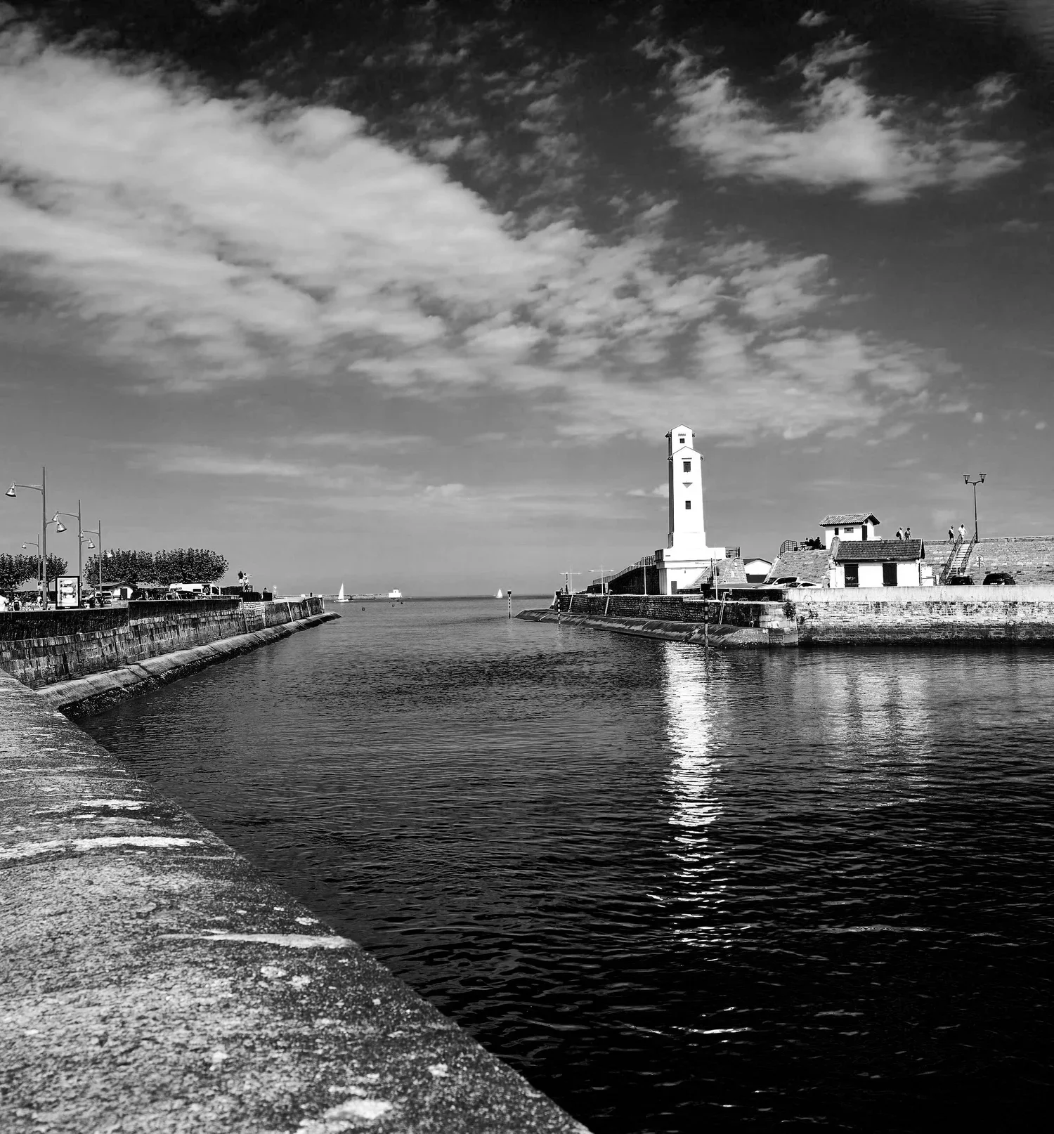 Port de Ciboure, avec phare par Pavlovsky