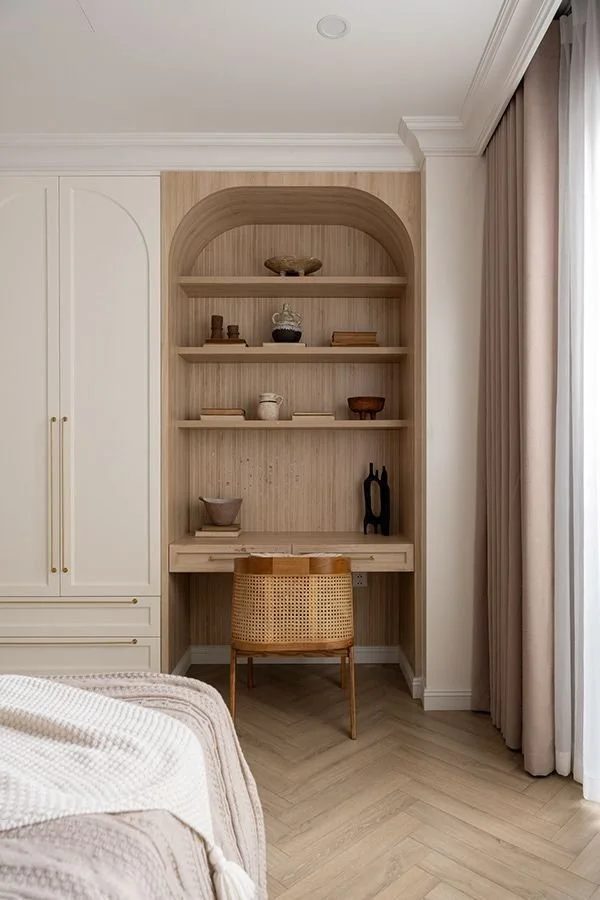 Coin bureau menuisé sur mesure / Inspirations Architecture d'Intérieur Marseille / © Season in Colour