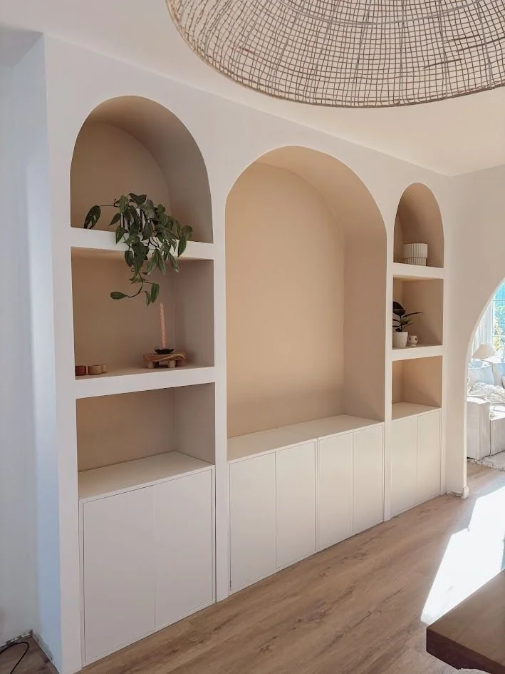 Bibliothèque intégrée avec rangements sur mesure / Inspirations Architecture d'Intérieur Marseille / © decohomeby_l
