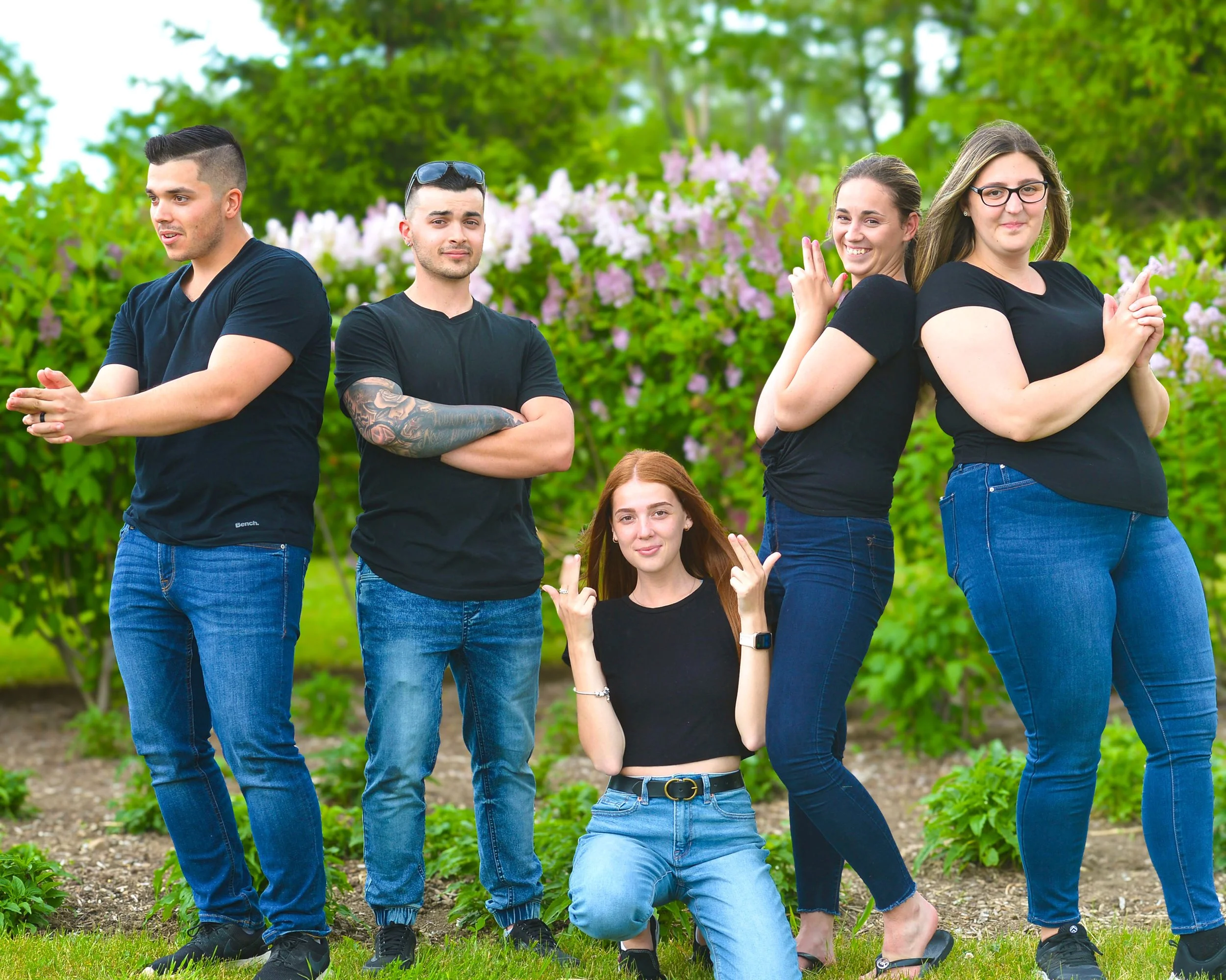 Montreal Family photo outdoors.jpg